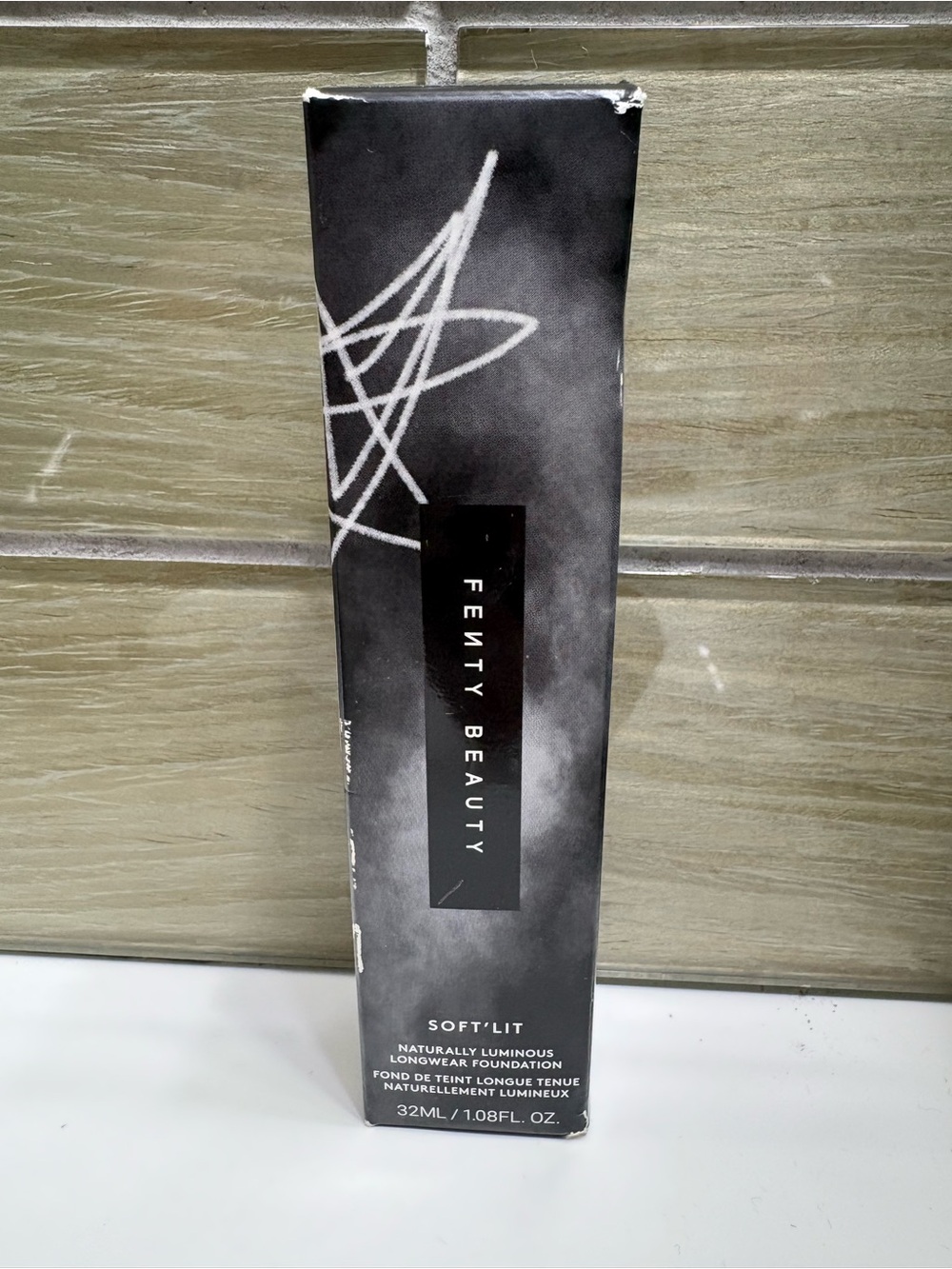 Fenty Beauty Soft'Lit Foundation Shade 240